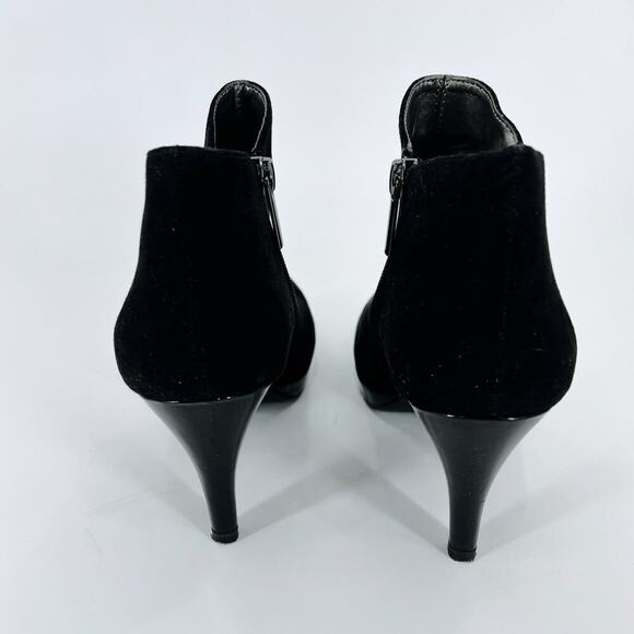 Bandolino Black Faux Suede Zip Ankle Heel Booties Size 9 - Picture 4 of 7